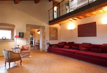 Great Estate sales a beautiful apartment in the historic centre of Cetona