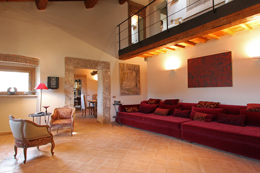 Great Estate sales a beautiful apartment in the historic centre of Cetona