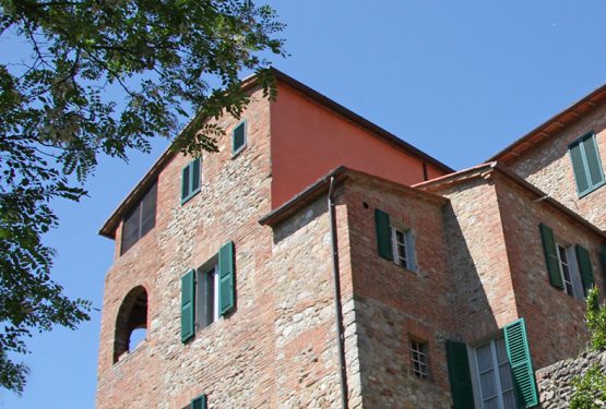 Buying a luxury villa in Umbria