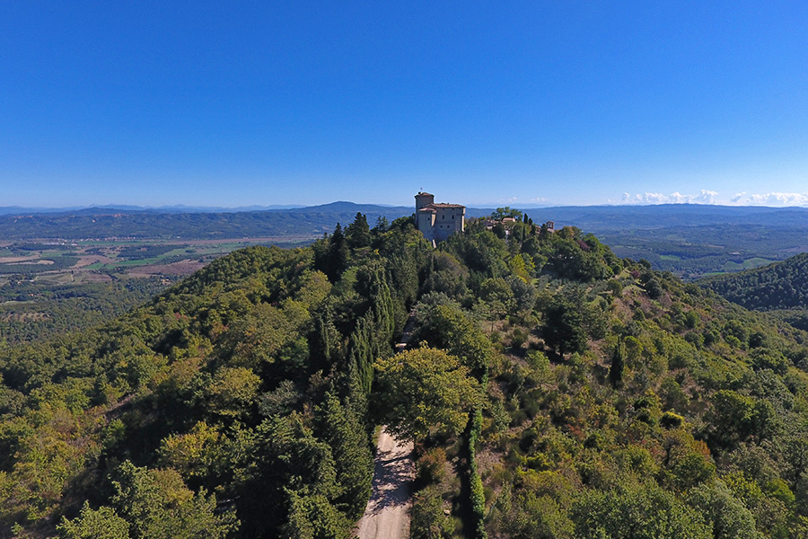 Il Castello ed il Borgo di Fighine: tra storia ed attualità