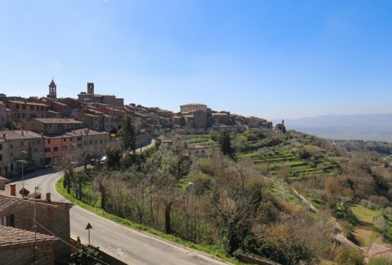 From Cetona to Città Della Pieve: the sale of “Il Giardino Del Perugino”