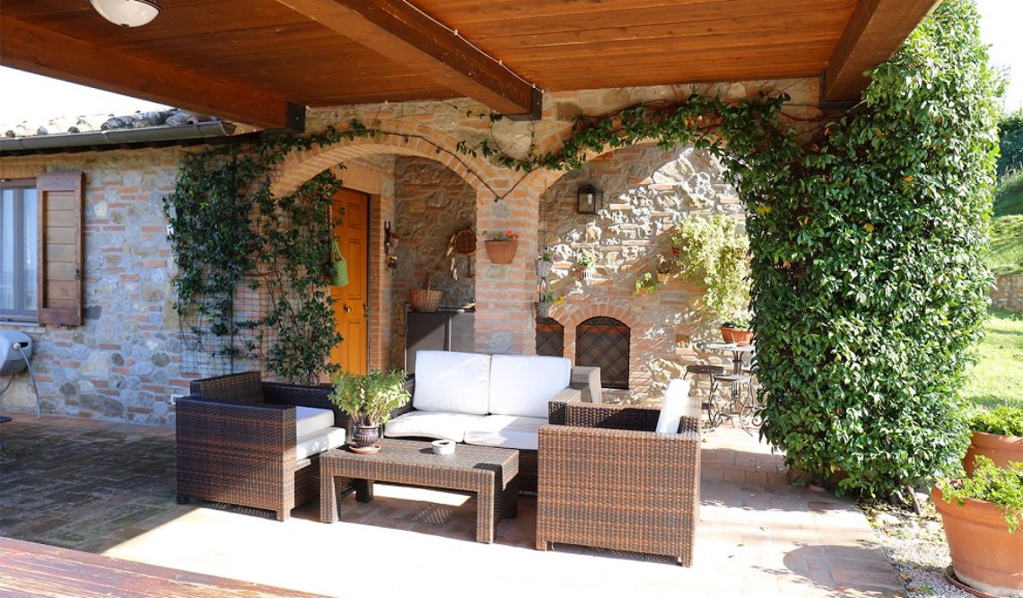 Our Agent Chiara Pompili tells us about selling “La Loggia Pievese”