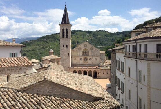 Living in historic centers: Great Estate proposals in Umbria and Tuscany