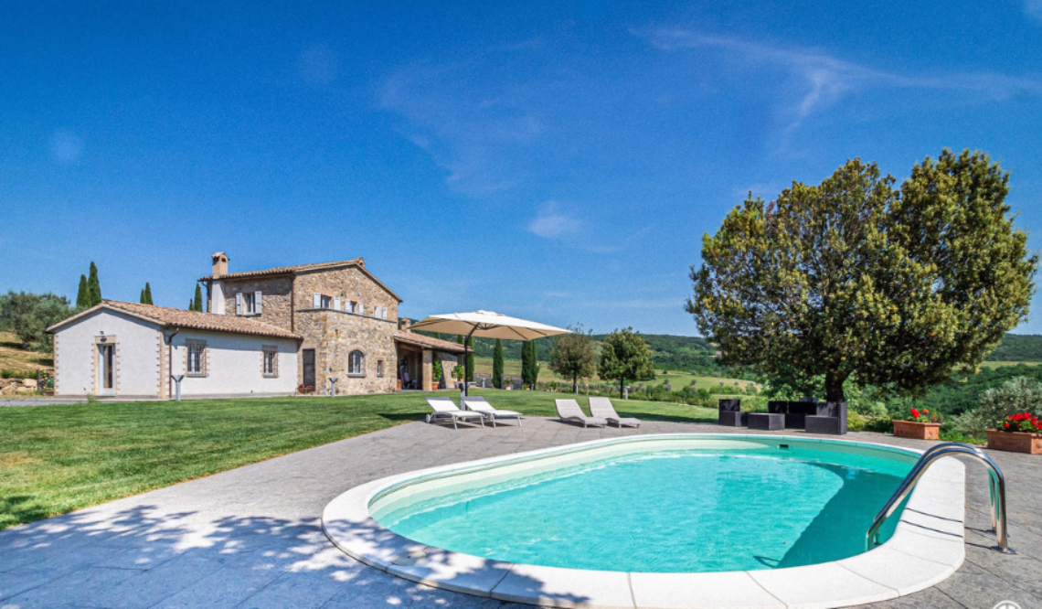 Tenuta Pietraluce: contemporary living meets the suggestions of nature.