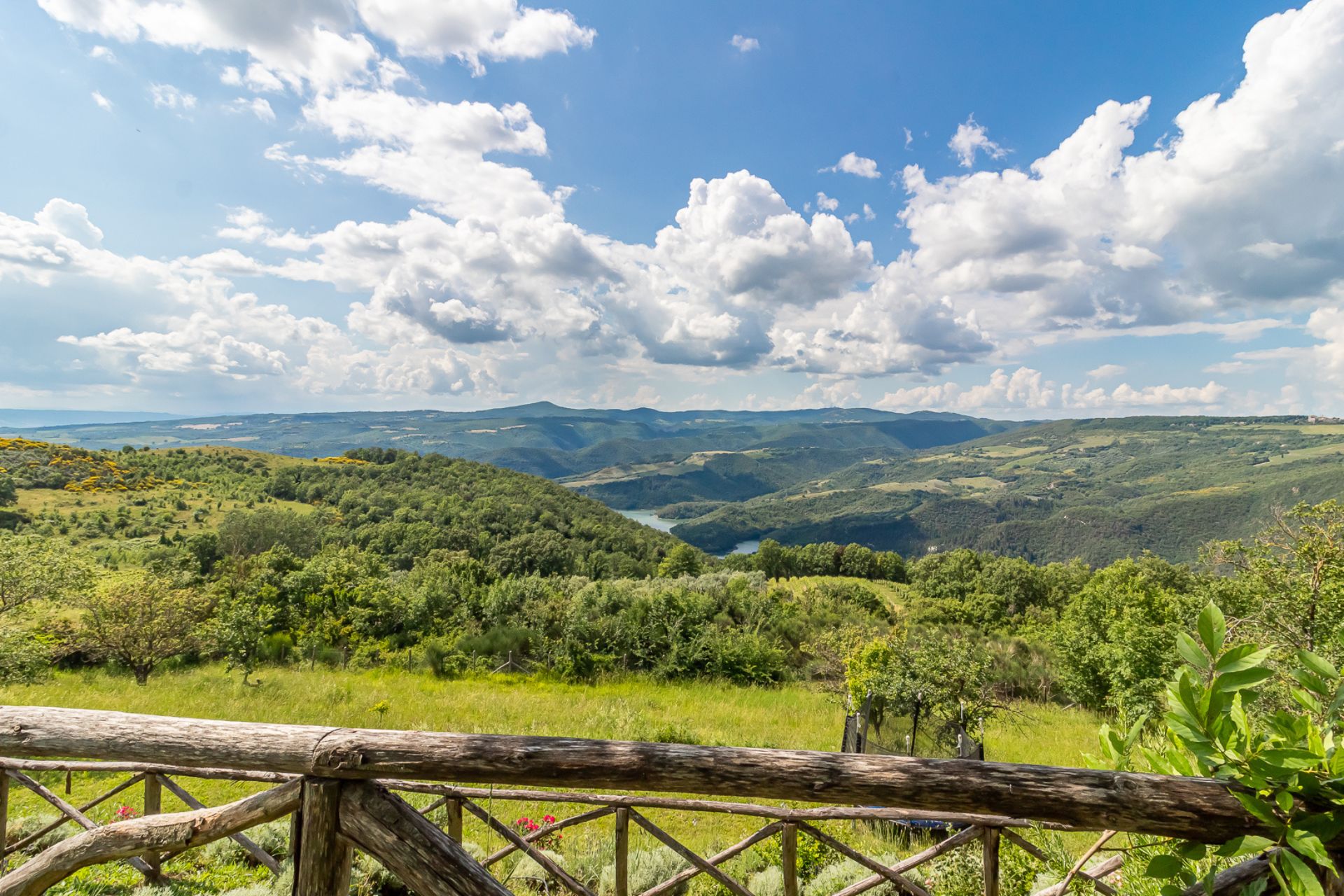 Where Umbria meets Lazio: enchanting Great Estate homes